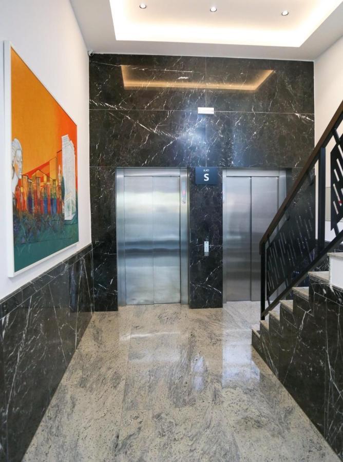 Central Luxury Apartment Pristina Esterno foto