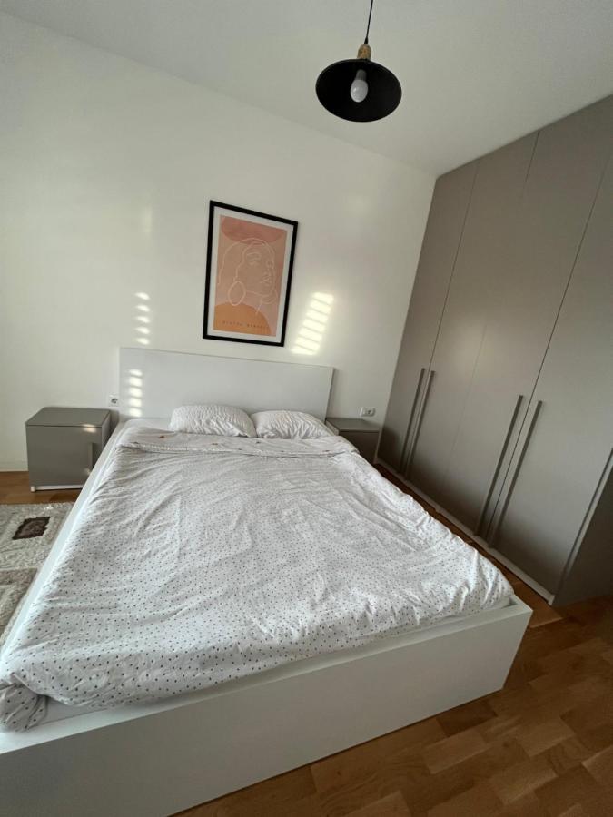 Central Luxury Apartment Pristina Esterno foto