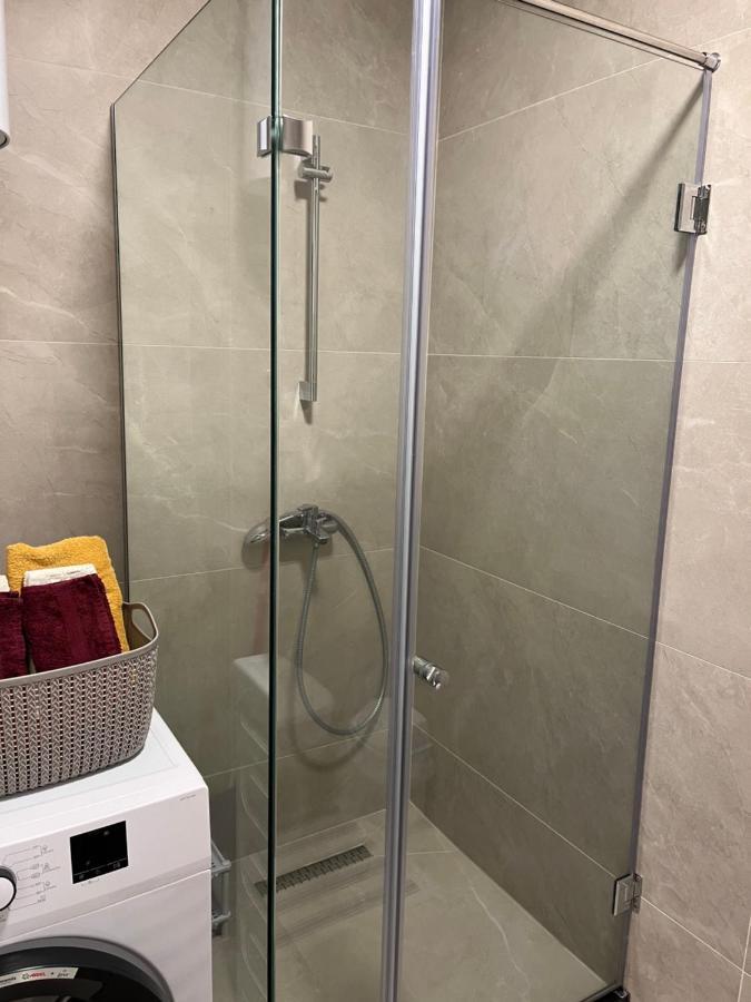 Central Luxury Apartment Pristina Esterno foto